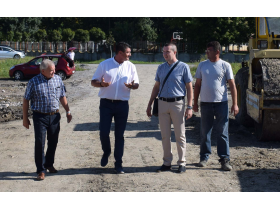 Predsednik Đokić u obilasku gradilišta vrtića u Šimanovcima