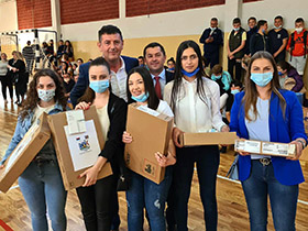 Opština Pećinci donirala kompjutere studentima sa Kosova i Metohije