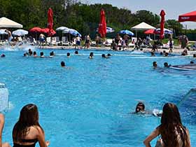 U petak besplatan ulaz na pećinačke bazene