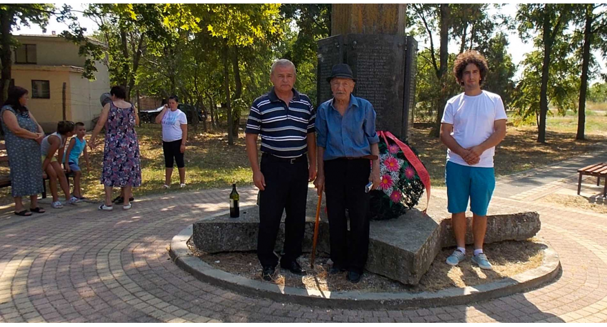 Сећање на претке у Карловчићу