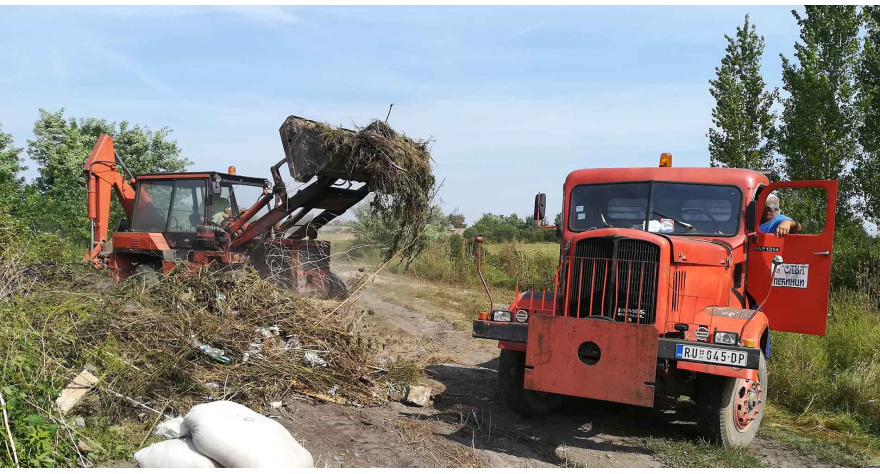 Очишћене две дивље депоније у Брестачу