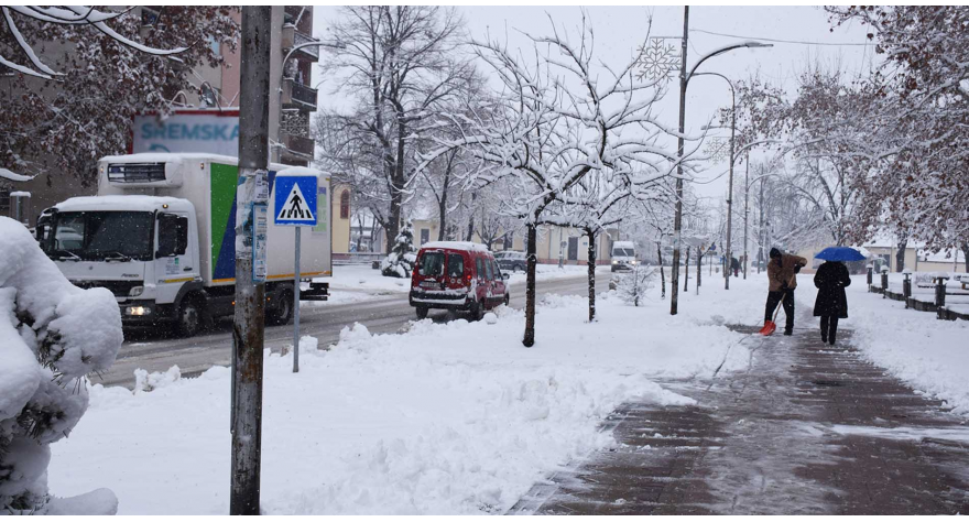 Снег успорава саобраћај