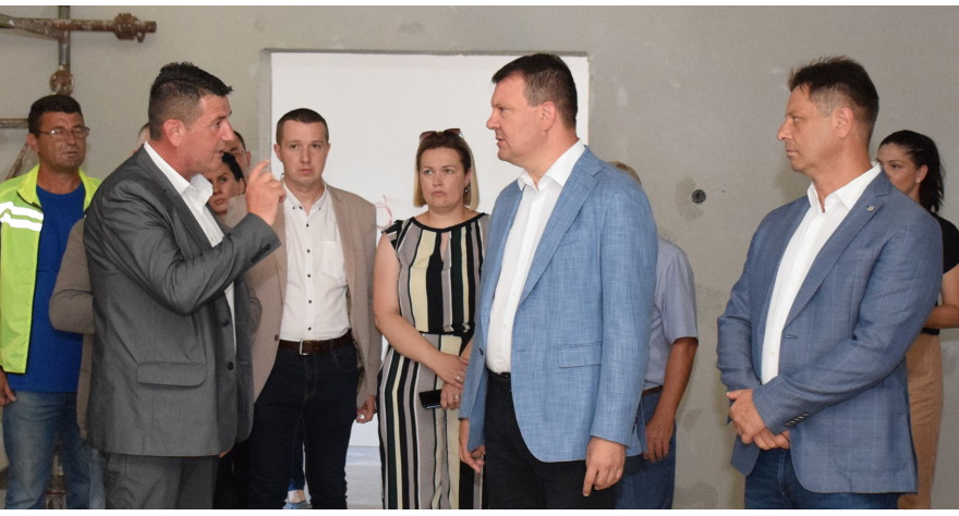 Predsednik Pokrajinske vlade obišao gradilište vrtića u Šimanovcima
