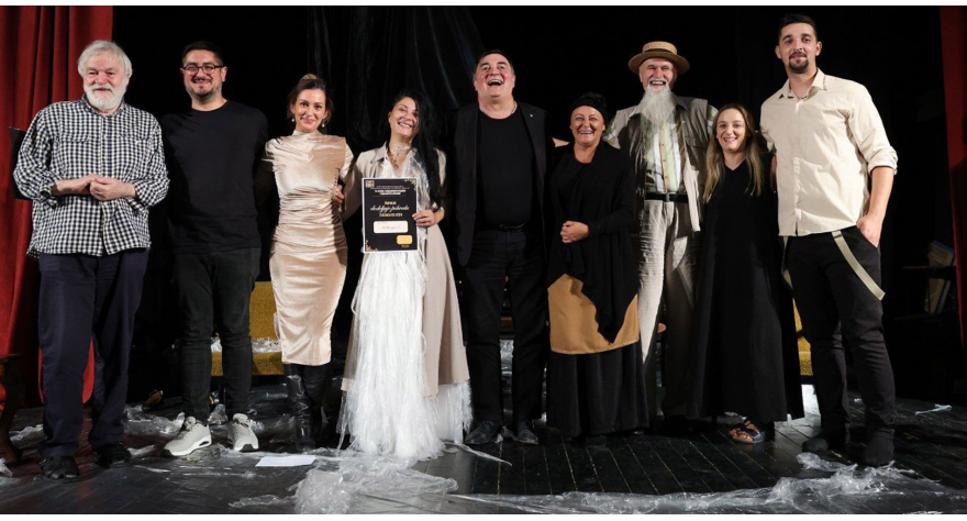 Неспоразум међу најнаграђиванијим аматерским представама