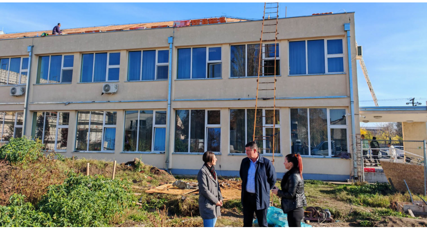 Počeli radovi na zameni dela krova srednje škole