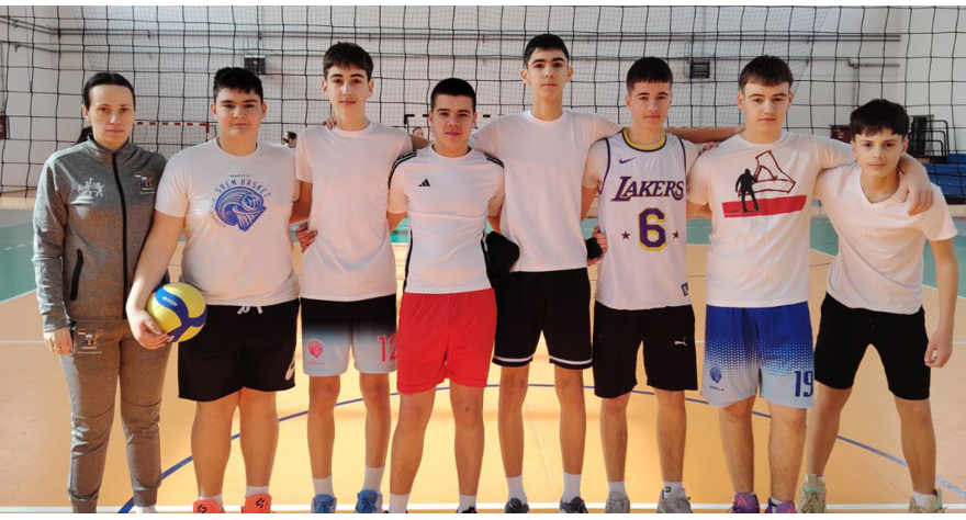 Održana školska takmičenja u fudbalu i odbojci